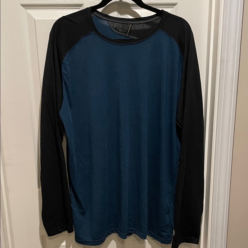Mountain Hardwear long sleeve base layer wool blend